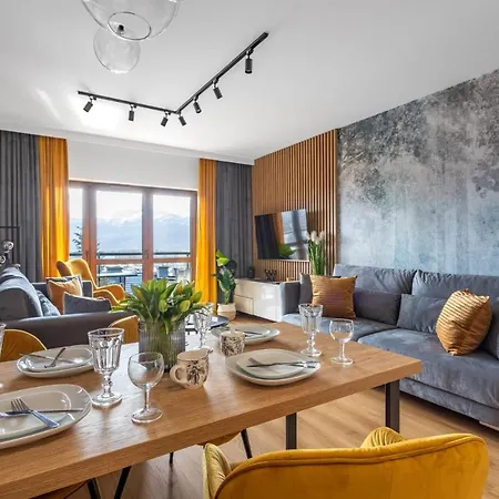 Park B18-z Dostepem Do Basenu, Sauny, Jacuzzi, Silowni