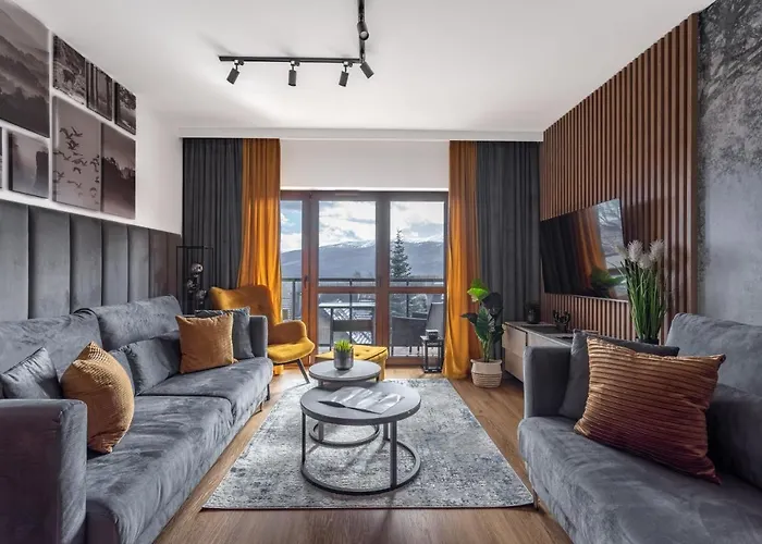 Park B18-z Dostepem Do Basenu, Sauny, Jacuzzi, Silowni * 스클라르스카포렘바