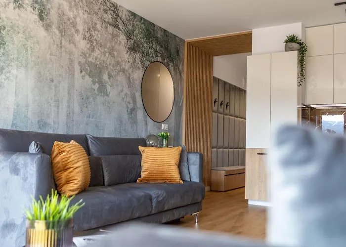 Park B18-z Dostepem Do Basenu, Sauny, Jacuzzi, Silowni 아파트 스클라르스카포렘바